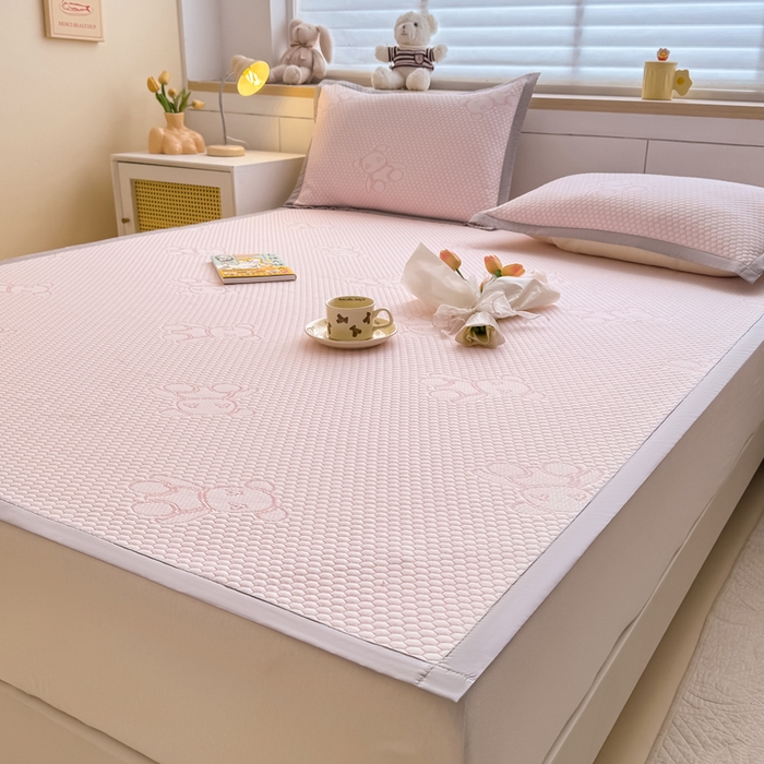 91家纺网 家纺一手货源 找家纺 999家纺   2025新款凉感提花冰豆豆凉席三件套 冰块熊-粉（凉席款）