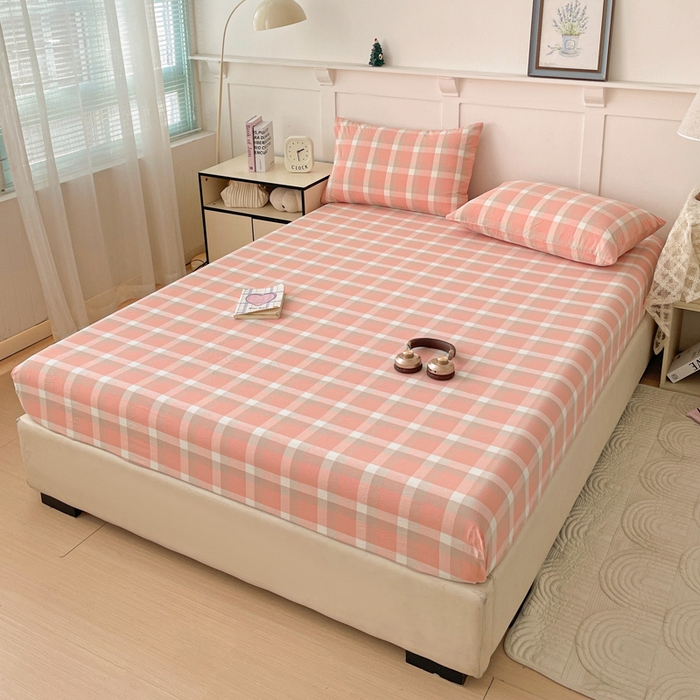 91家纺网 家纺一手货源 找家纺 2025新款全棉水洗棉套件-单床笠 洛伊粉咖小格