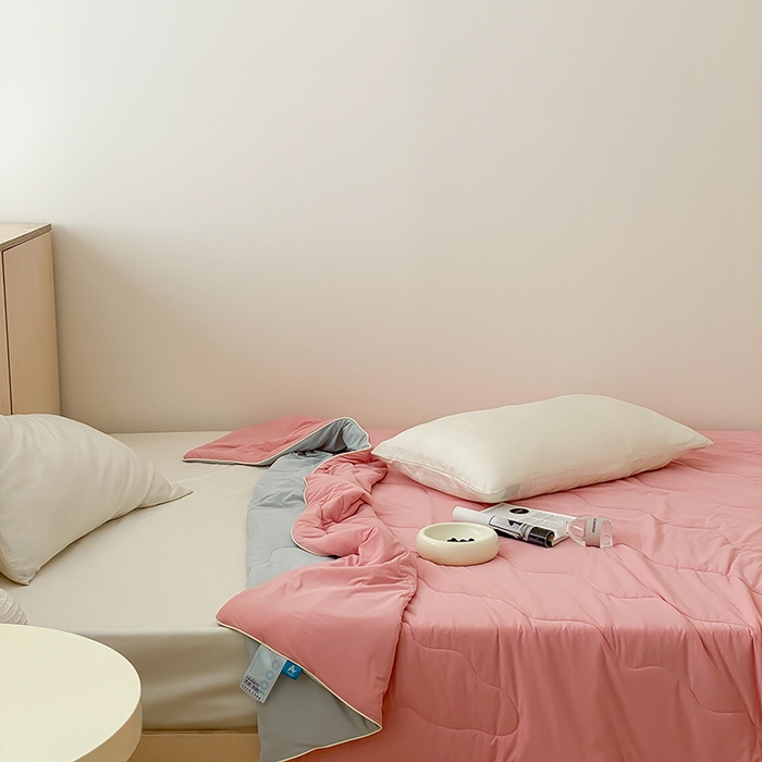 91家纺网 家纺一手货源 找家纺 时年家纺 2025新款升级版180克高定即刻凉感夏被 樱花粉