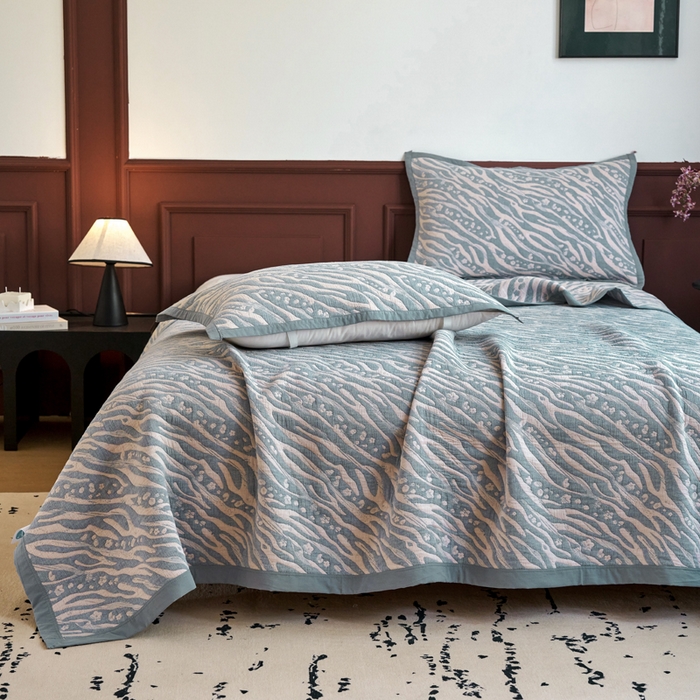 91家纺网 家纺一手货源 找家纺 棠薇家纺  2025新款北欧风盖毯毛巾被 木影驼兰