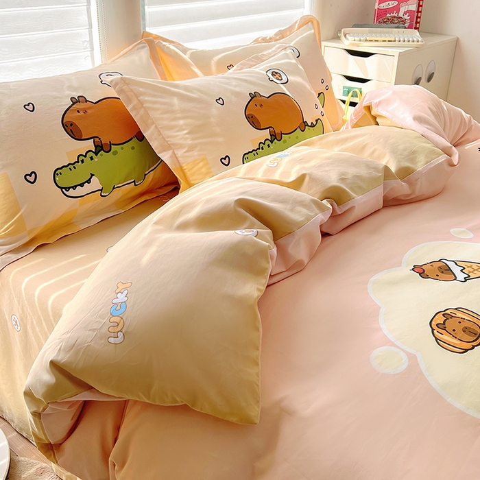 91家纺网 家纺一手货源 找家纺 2025新款原创设计卡皮巴拉全棉四件套-有作品登记证书 向往的生活