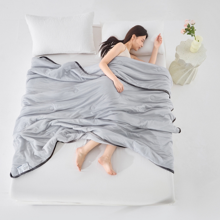 91家纺网 家纺一手货源 找家纺 丝薇雅 2025新款凉感丝夏被冰淇淋夏凉被 黑边-圆圈灰色