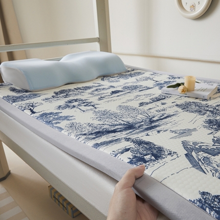 川悦生活 2025新款数码印花冰豆豆凉席床垫-学生床 山野茶树-蓝