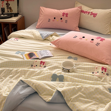 91家纺网 家纺一手货源 找家纺 （总）红嘴企鹅 2025新款卡通毛巾绣空调被夏被四件套