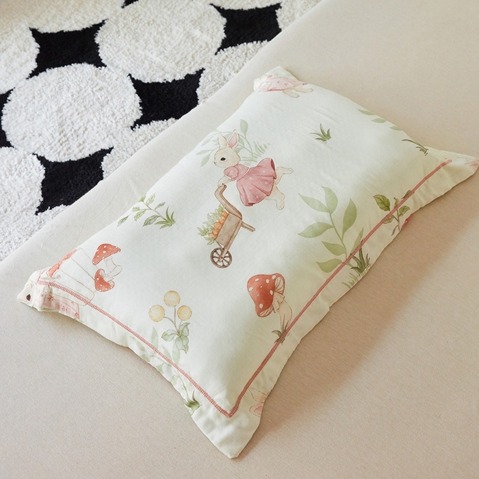 91家纺网 家纺一手货源 找家纺 嗨生活2025新款天竹系列A类竹纤维四层纱枕套 儿童枕套 幼儿园枕套 田野兔子