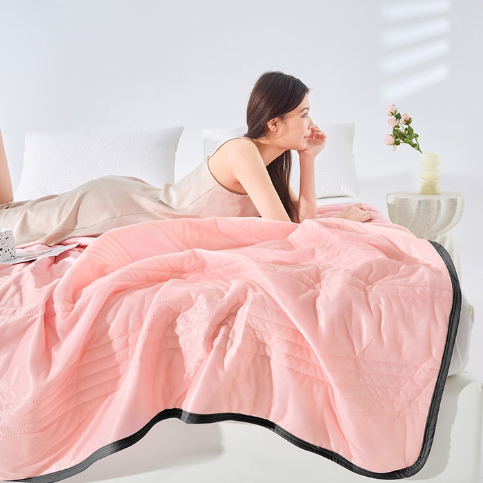 91家纺网 家纺一手货源 找家纺 丝薇雅 2025新款凉感丝夏被冰淇淋夏凉被 黑边-玉色