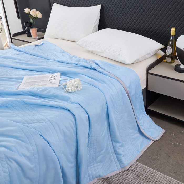 91家纺网 家纺一手货源 找家纺 丝薇雅 2025新款凉感丝夏被冰淇淋夏凉被 条纹天蓝