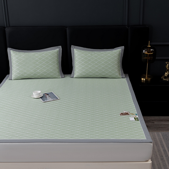 91家纺网 家纺一手货源 找家纺 小牛席业 2025新款轻奢风凉感冰丝席-月亮爱心系列 绿色