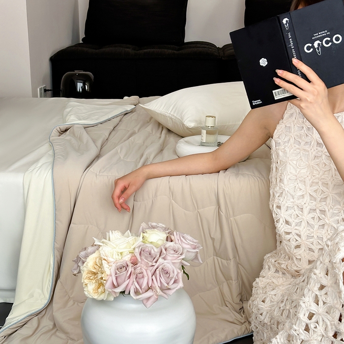 91家纺网 家纺一手货源 找家纺 时年家纺 2025新款升级版180克高定即刻凉感夏被 奶咖米