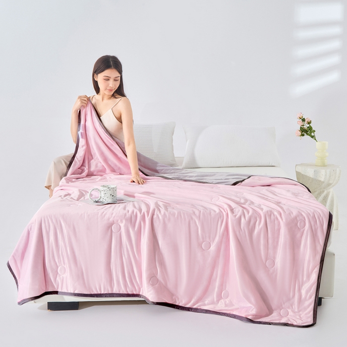 91家纺网 家纺一手货源 找家纺 丝薇雅 2025新款凉感丝夏被冰淇淋夏凉被 黑边-圆圈粉色