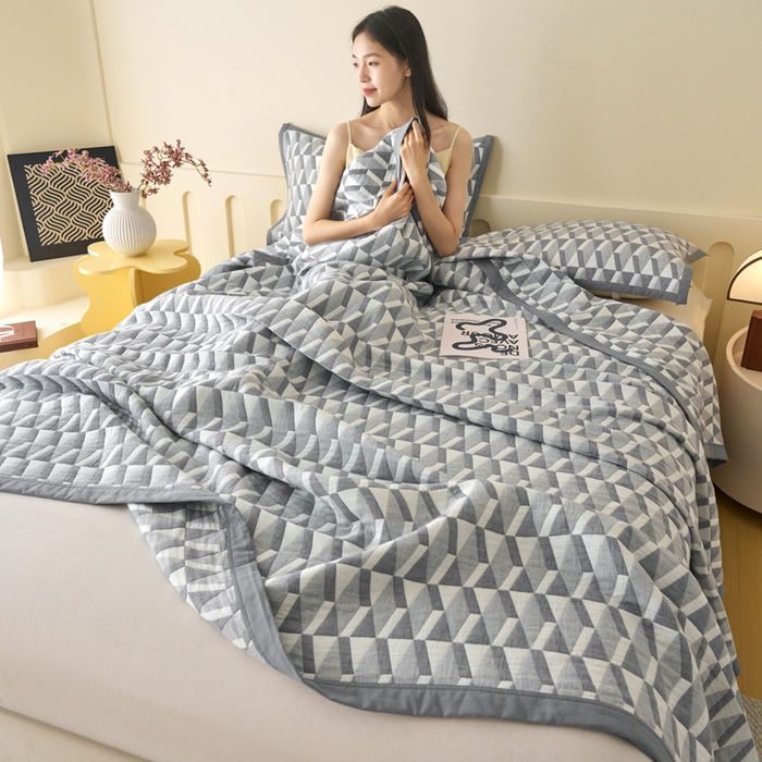 91家纺网 家纺一手货源 找家纺 棠薇家纺  2025新款北欧风盖毯毛巾被 菱格灰