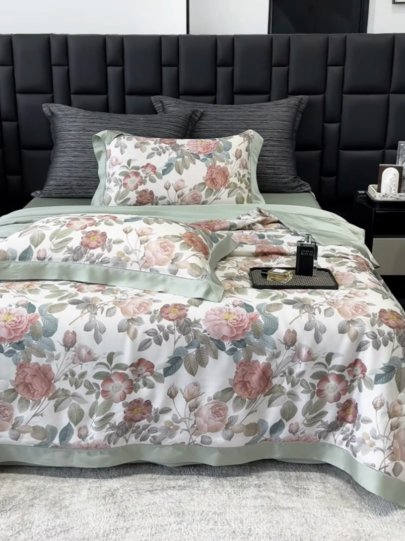 91家纺网 家纺一手货源 找家纺 若未家居 LOVEWE HOUSE 2025新款兰精天丝印花夏被及夏被四件套 玫瑰冰酿（床单款+床盖款）