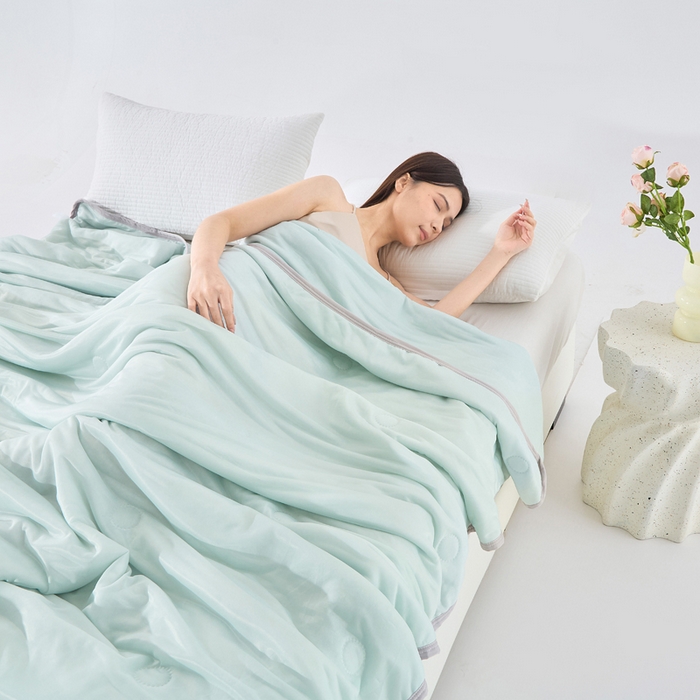 91家纺网 家纺一手货源 找家纺 丝薇雅 2025新款凉感丝夏被冰淇淋夏凉被 圆圈浅绿