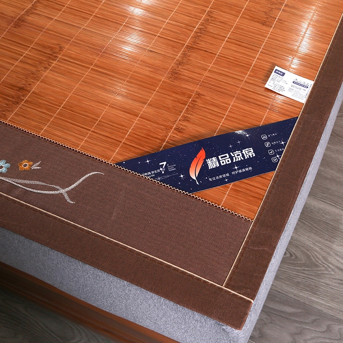 91家纺网 家纺一手货源 找家纺 鸣创 2025新款碳光竹席艾草驱蚊凉席草席藤席 步步高升