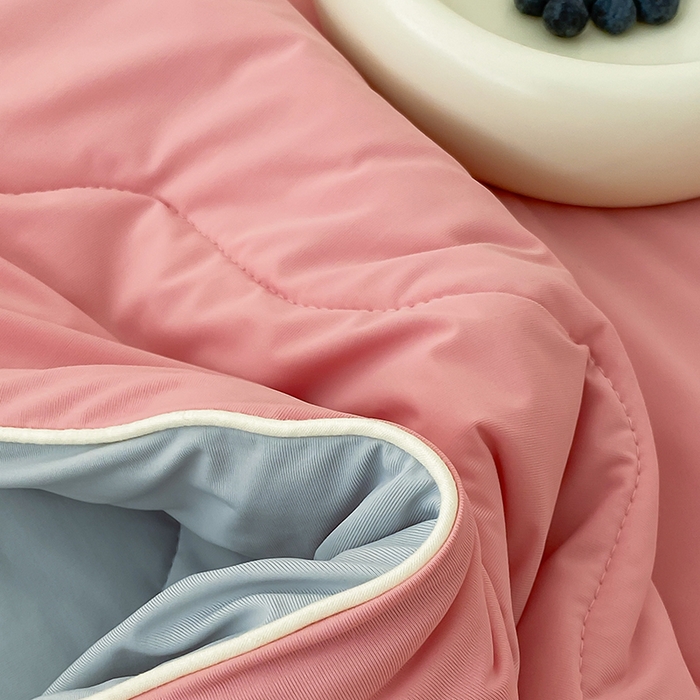 91家纺网 家纺一手货源 找家纺 时年家纺 2025新款升级版180克高定即刻凉感夏被 樱花粉