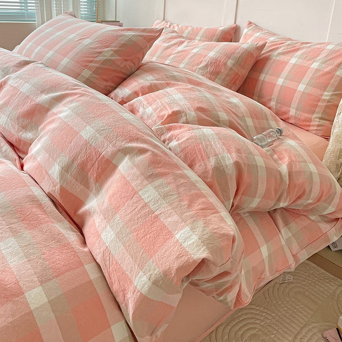 91家纺网 家纺一手货源 找家纺 大柏树 2025新款全棉水洗棉套件-床单四件套 洛伊粉咖小格