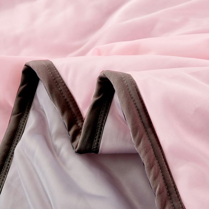 91家纺网 家纺一手货源 找家纺 丝薇雅 2025新款凉感丝夏被冰淇淋夏凉被 黑边-圆圈粉色