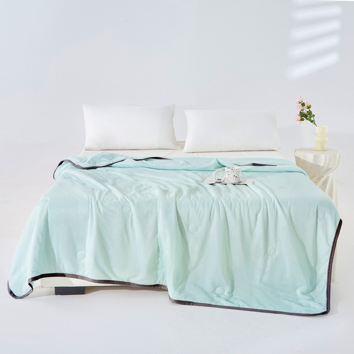 91家纺网 家纺一手货源 找家纺 丝薇雅 2025新款凉感丝夏被冰淇淋夏凉被 黑边-圆圈浅绿