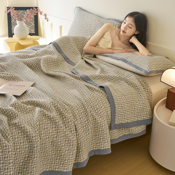 91家纺网 家纺一手货源 找家纺 棠薇家纺  2025新款北欧风盖毯毛巾被 罗马故事