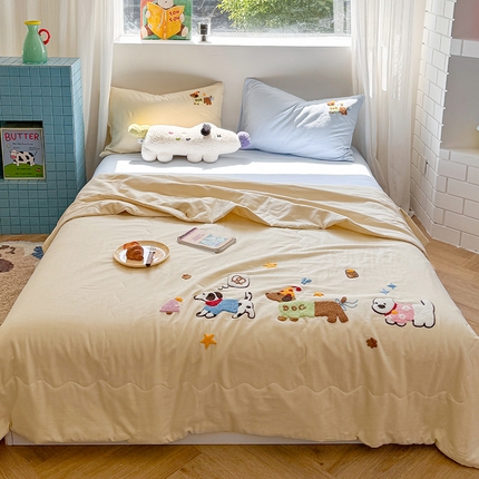 91家纺网 家纺一手货源 找家纺 （总）TT.one 塔塔家居 TT.one 塔塔家居 TT.one 塔塔家居 2025新款全棉双层纱毛巾绣萌宠系列夏被