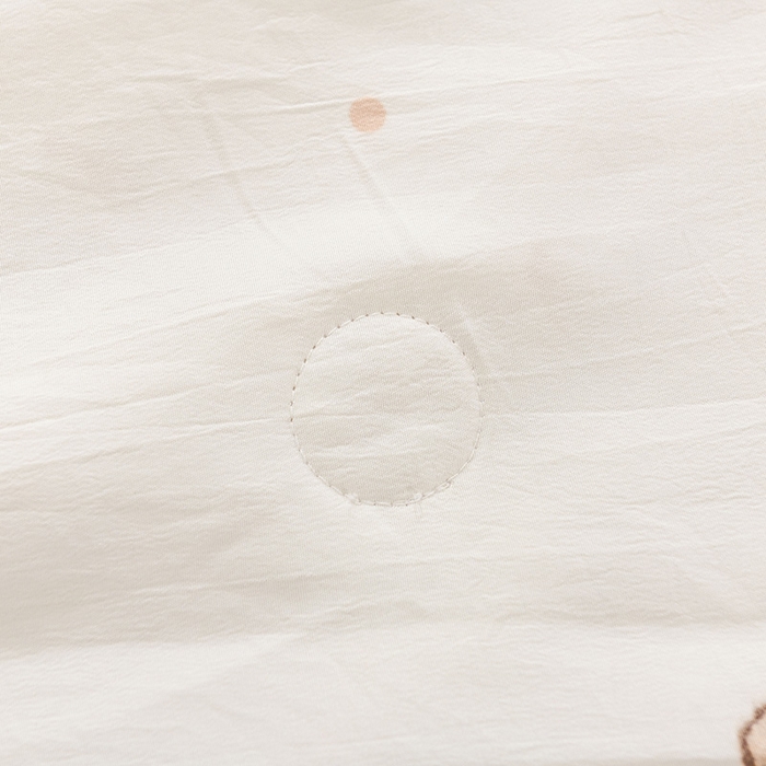 91家纺网 家纺一手货源 找家纺 红日子纺织品 2025新款棉麻夏被四件套 蛋糕小熊