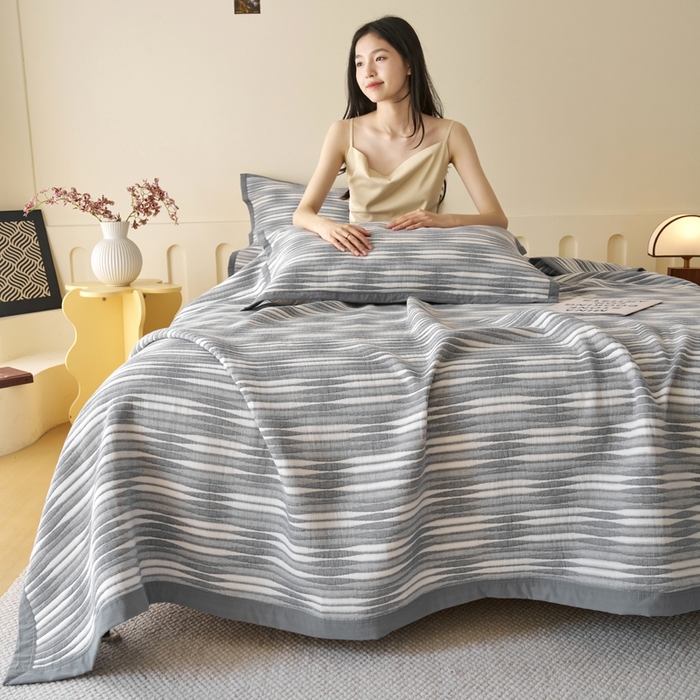 91家纺网 家纺一手货源 找家纺 棠薇家纺  2025新款北欧风盖毯毛巾被 素练浮光灰