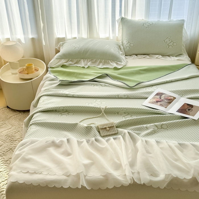 91家纺网 家纺一手货源 找家纺 999家纺   2025新款凉感提花冰豆豆凉席三件套 冰块熊-绿（床盖款）