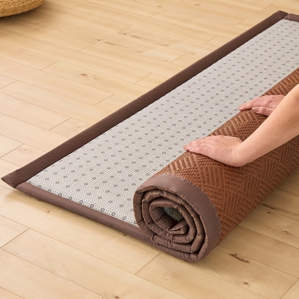 绒艺席业 2025新款PE藤席地垫 饼干花 咖色