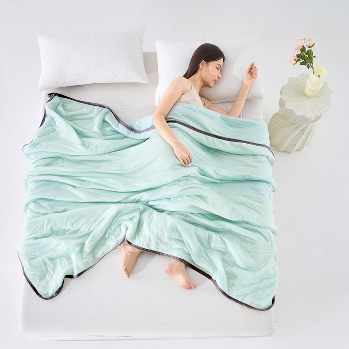 91家纺网 家纺一手货源 找家纺 丝薇雅 2025新款凉感丝夏被冰淇淋夏凉被 黑边-圆圈浅绿