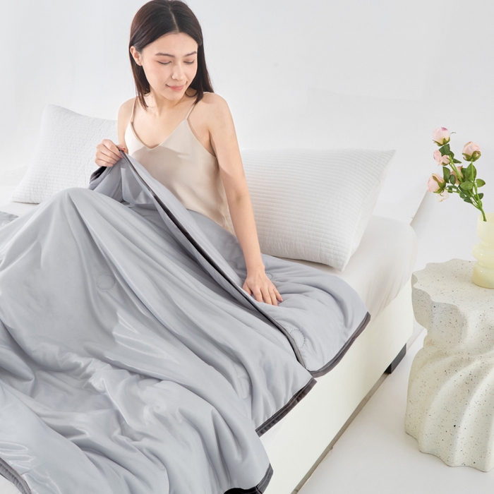 91家纺网 家纺一手货源 找家纺 丝薇雅 2025新款凉感丝夏被冰淇淋夏凉被 黑边-圆圈灰色