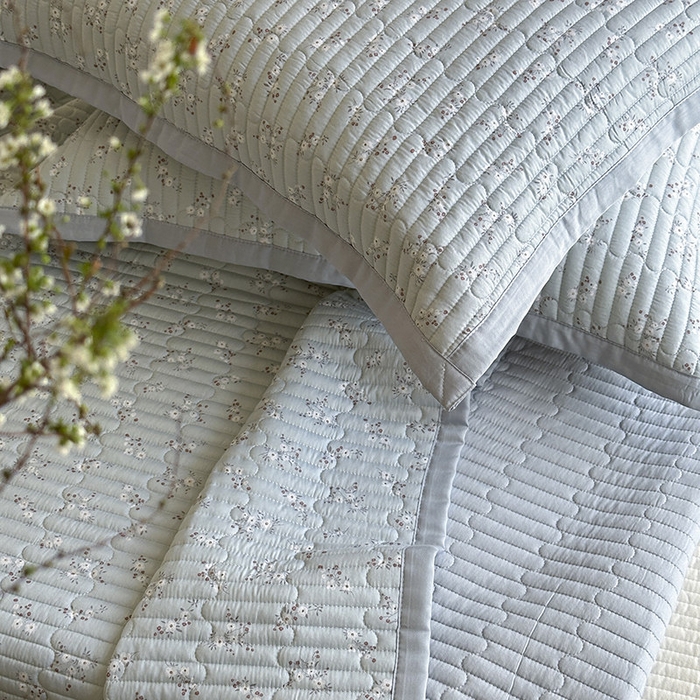 91家纺网 家纺一手货源 找家纺 美优兰 2025春夏新款双面天丝高温砂洗床盖 赫拉花园