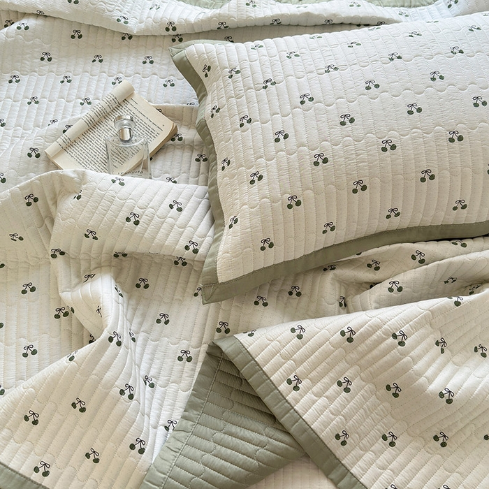 91家纺网 家纺一手货源 找家纺 美优兰 2025春夏新款双面天丝高温砂洗床盖 元气樱桃绿