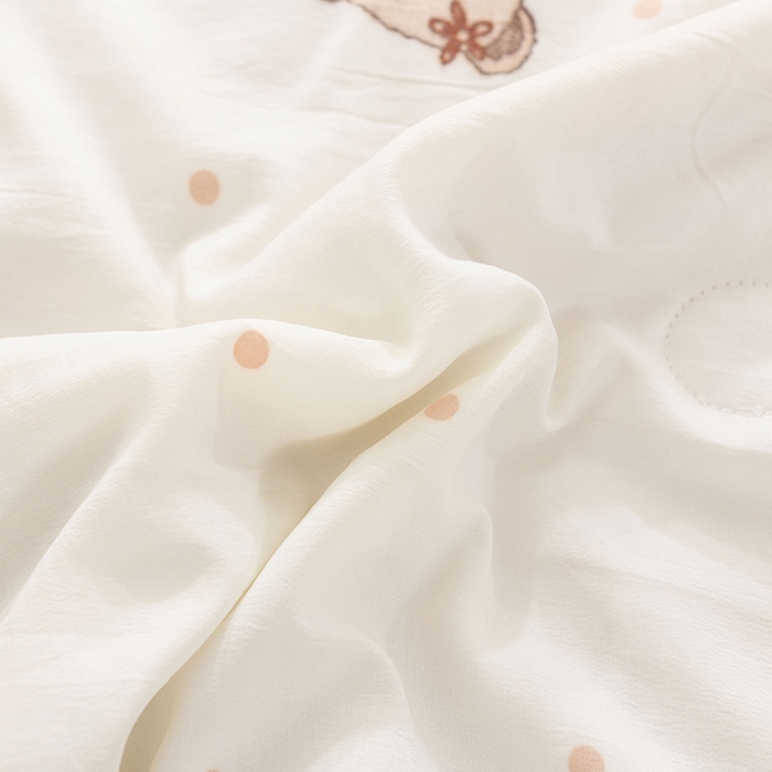 91家纺网 家纺一手货源 找家纺 红日子纺织品 2025新款棉麻夏被四件套 蛋糕小熊