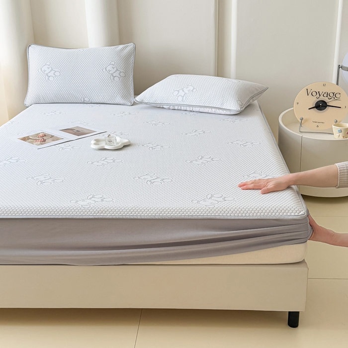 91家纺网 家纺一手货源 找家纺 999家纺   2025新款凉感提花冰豆豆凉席三件套 冰块熊-灰（床笠款）