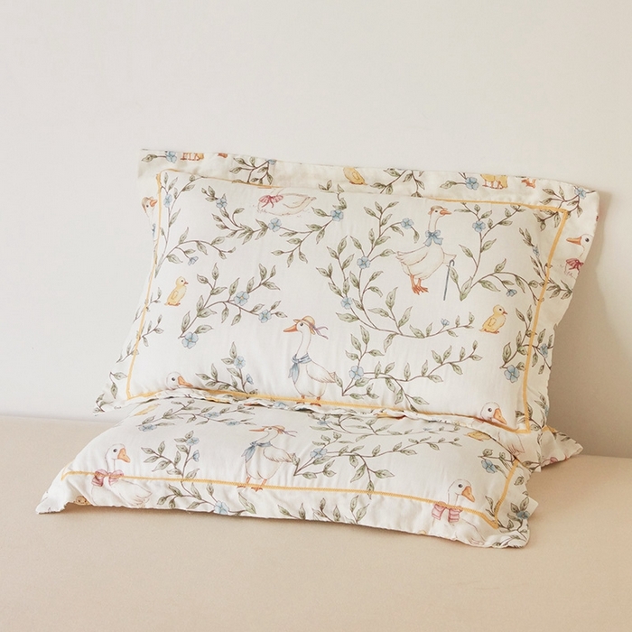 91家纺网 家纺一手货源 找家纺 嗨生活2025新款天竹系列A类竹纤维四层纱枕套 儿童枕套 幼儿园枕套 郊游鸭