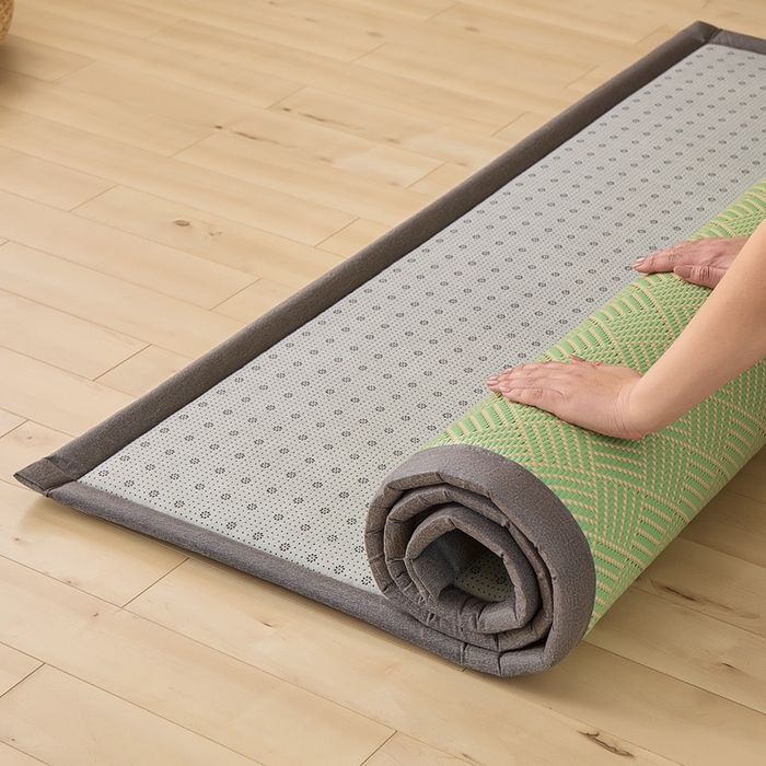 91家纺网 家纺一手货源 找家纺 绒艺席业 2025新款PE藤席地垫 饼干花 绿色