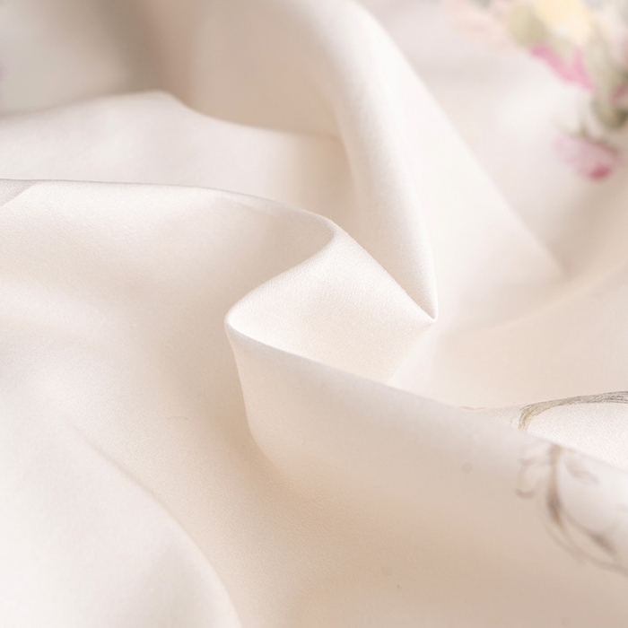 91家纺网 家纺一手货源 找家纺 皇寝世家家居 2025新款60S新疆长绒棉数码印花全棉床上四件套纯棉床品套件 花城-绿