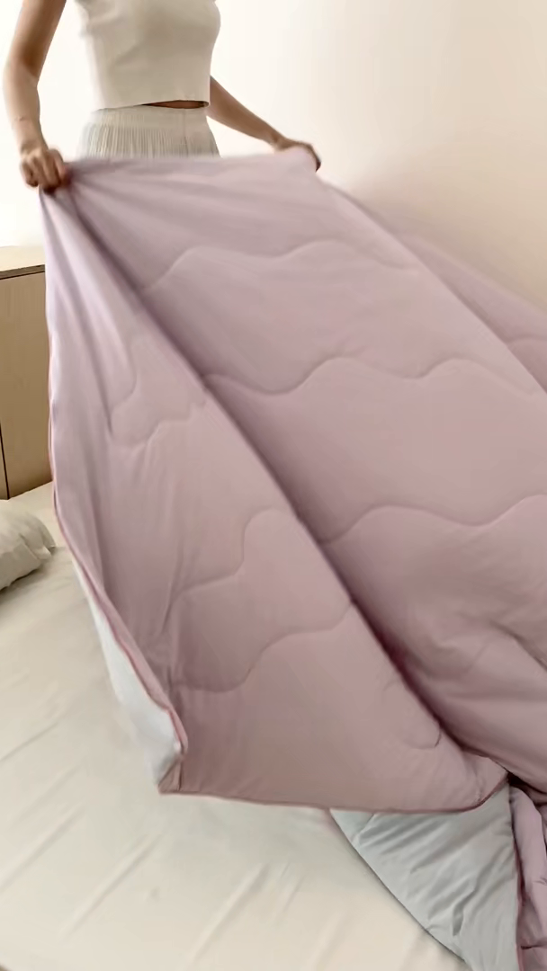 91家纺网 家纺一手货源 找家纺 时年家纺 2025新款升级版180克高定即刻凉感夏被 香芋紫