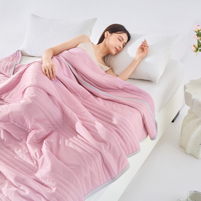 91家纺网 家纺一手货源 找家纺 丝薇雅 2025新款凉感丝夏被冰淇淋夏凉被 条纹粉色