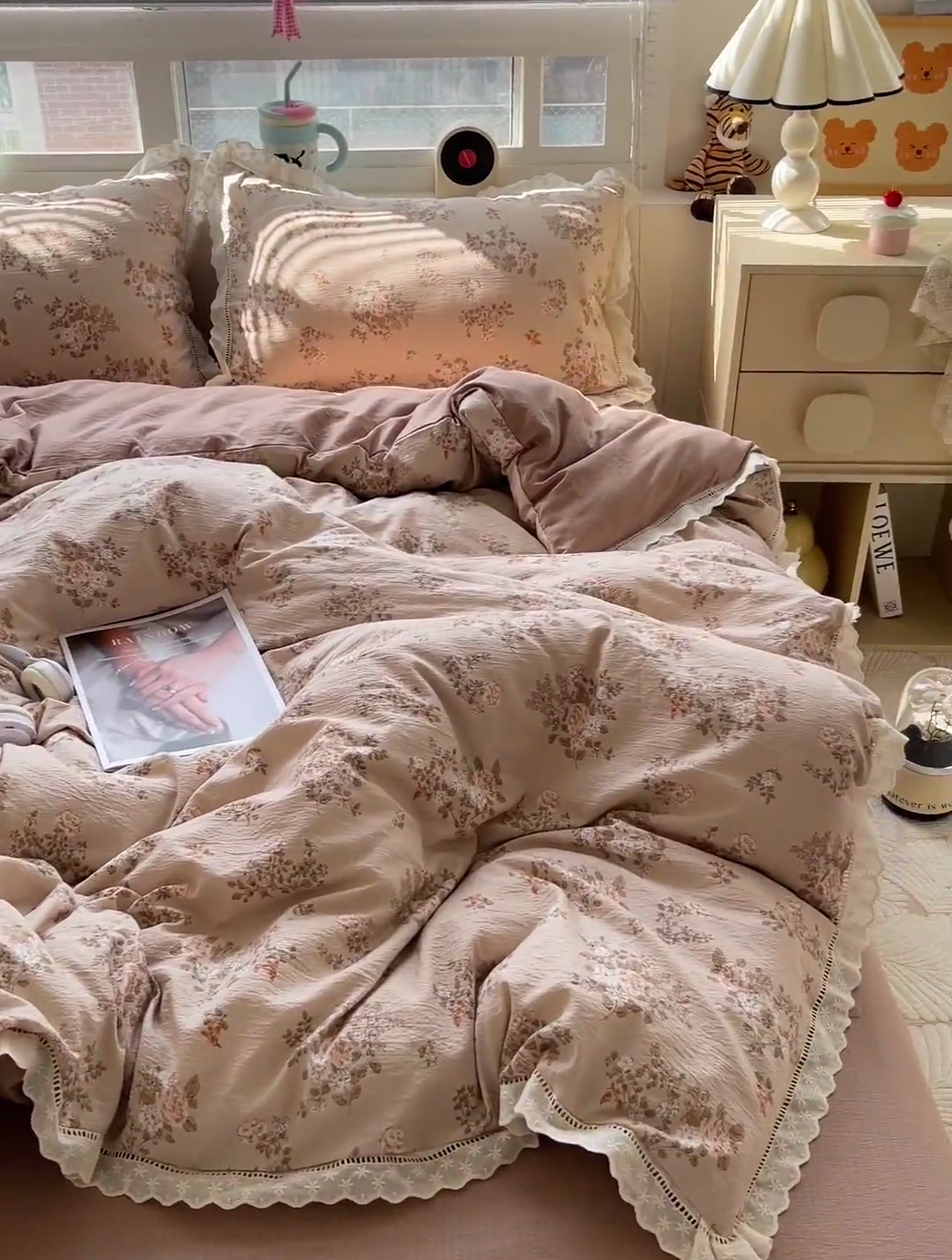 91家纺网 家纺一手货源 找家纺 仟网汇 2025新款云感皱皱双层纱全棉花边四件套 可颂