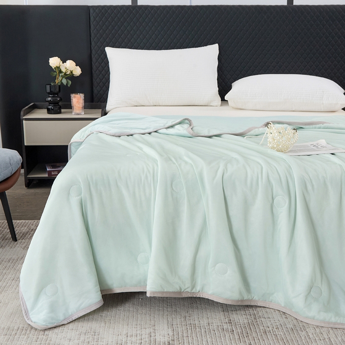 91家纺网 家纺一手货源 找家纺 丝薇雅 2025新款凉感丝夏被冰淇淋夏凉被 圆圈浅绿