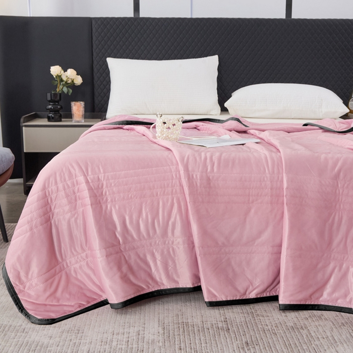 91家纺网 家纺一手货源 找家纺 丝薇雅 2025新款凉感丝夏被冰淇淋夏凉被 黑边-条纹粉色