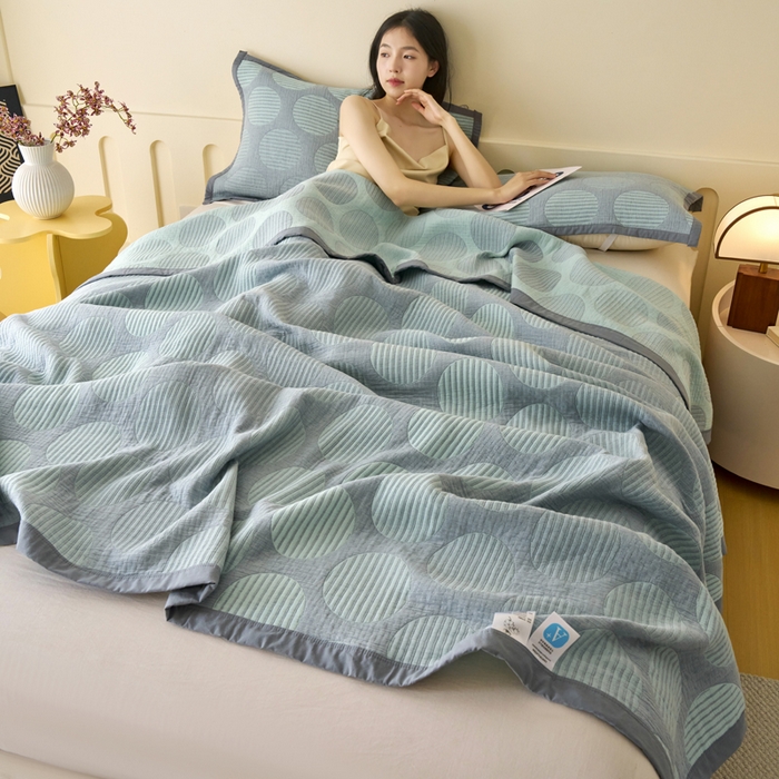 91家纺网 家纺一手货源 找家纺 棠薇家纺  2025新款北欧风盖毯毛巾被 圆点生活