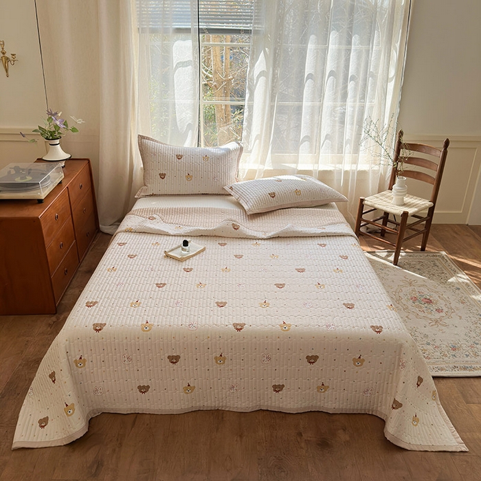 91家纺网 家纺一手货源 找家纺 美优兰 2025春夏新款双面天丝高温砂洗床盖 小熊礼物