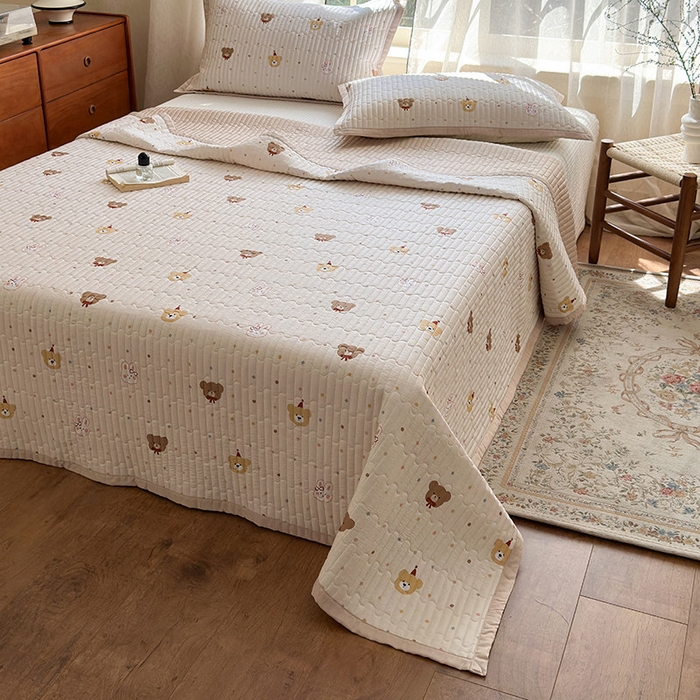 91家纺网 家纺一手货源 找家纺 美优兰 2025春夏新款双面天丝高温砂洗床盖 小熊礼物