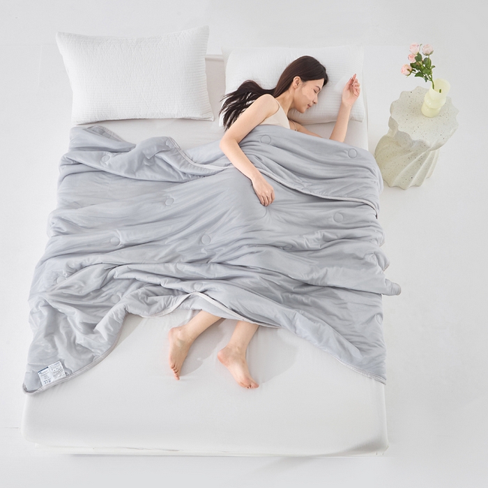 91家纺网 家纺一手货源 找家纺 丝薇雅 2025新款凉感丝夏被冰淇淋夏凉被 圆圈灰色