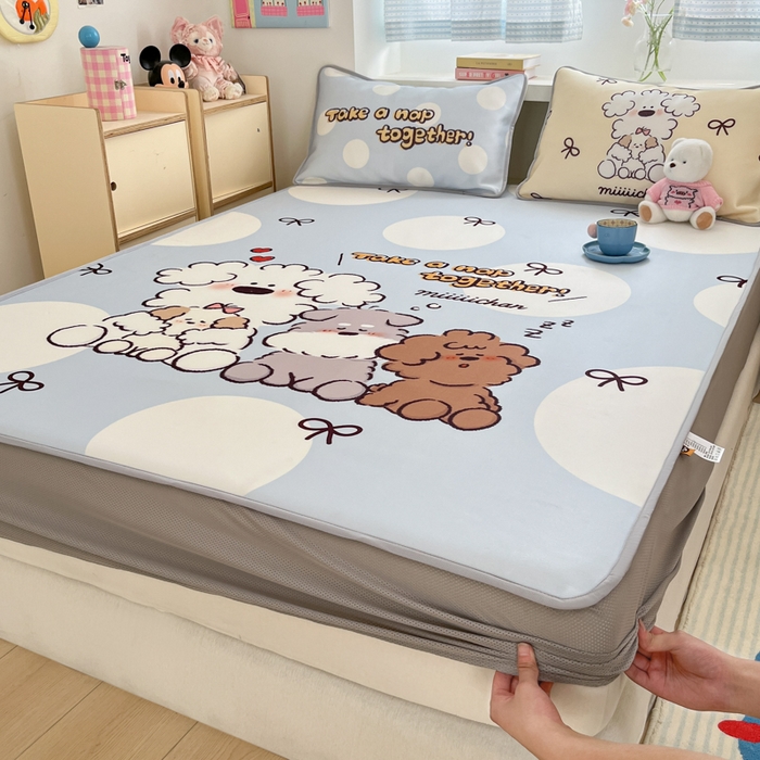 91家纺网 家纺一手货源 找家纺 （总）金爱家  2025新款正版授权miiiiichan可爱卡通大版数码印花A类1200D冰感丝凉感席冰丝三件套平铺床笠系列