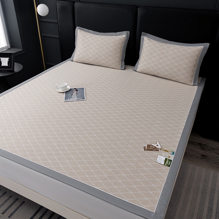 91家纺网 家纺一手货源 找家纺 小牛席业 2025新款轻奢风凉感冰丝席-月亮爱心系列 香槟