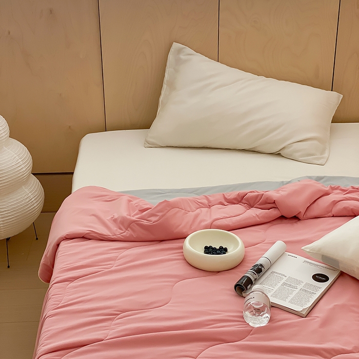 91家纺网 家纺一手货源 找家纺 时年家纺 2025新款升级版180克高定即刻凉感夏被 樱花粉