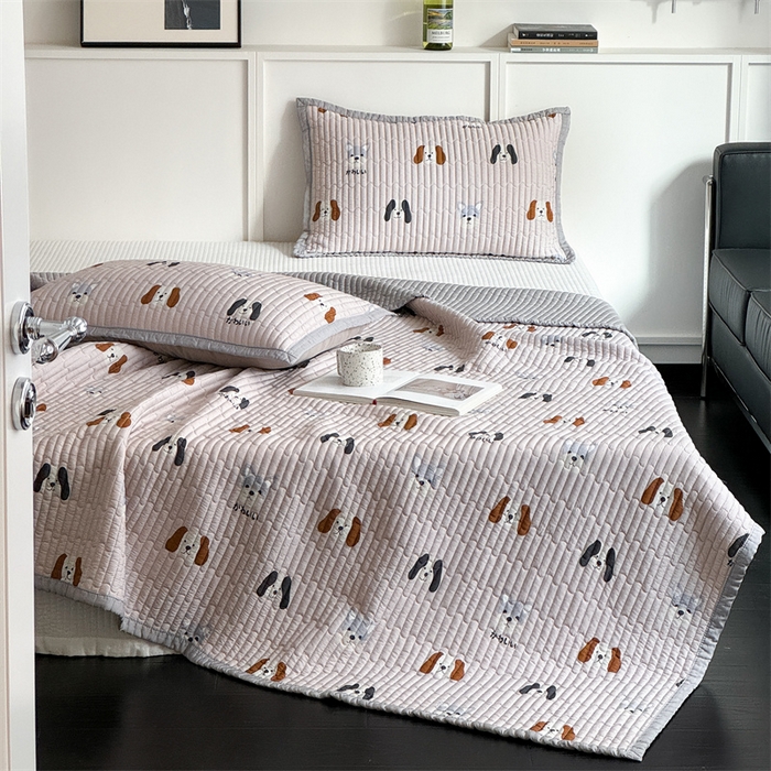 91家纺网 家纺一手货源 找家纺 美优兰 2025春夏新款双面天丝高温砂洗床盖 汪星人